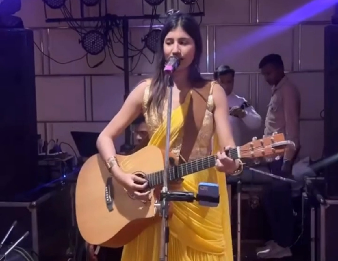 Live Bands & Singers